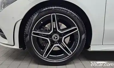 Mercedes-Benz CLA-Class 2023 2.0 Автомат в Москве № 369904, миниатюра 5