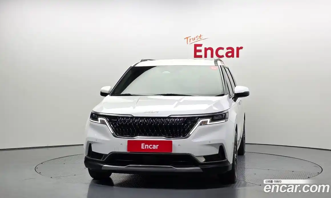 Kia Canival 2023 2.2 Автомат в Москве № 384811, фото 3