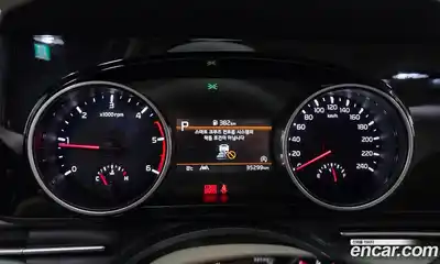 Kia Canival 2023 2.2 Автомат в Москве № 384811, миниатюра 8