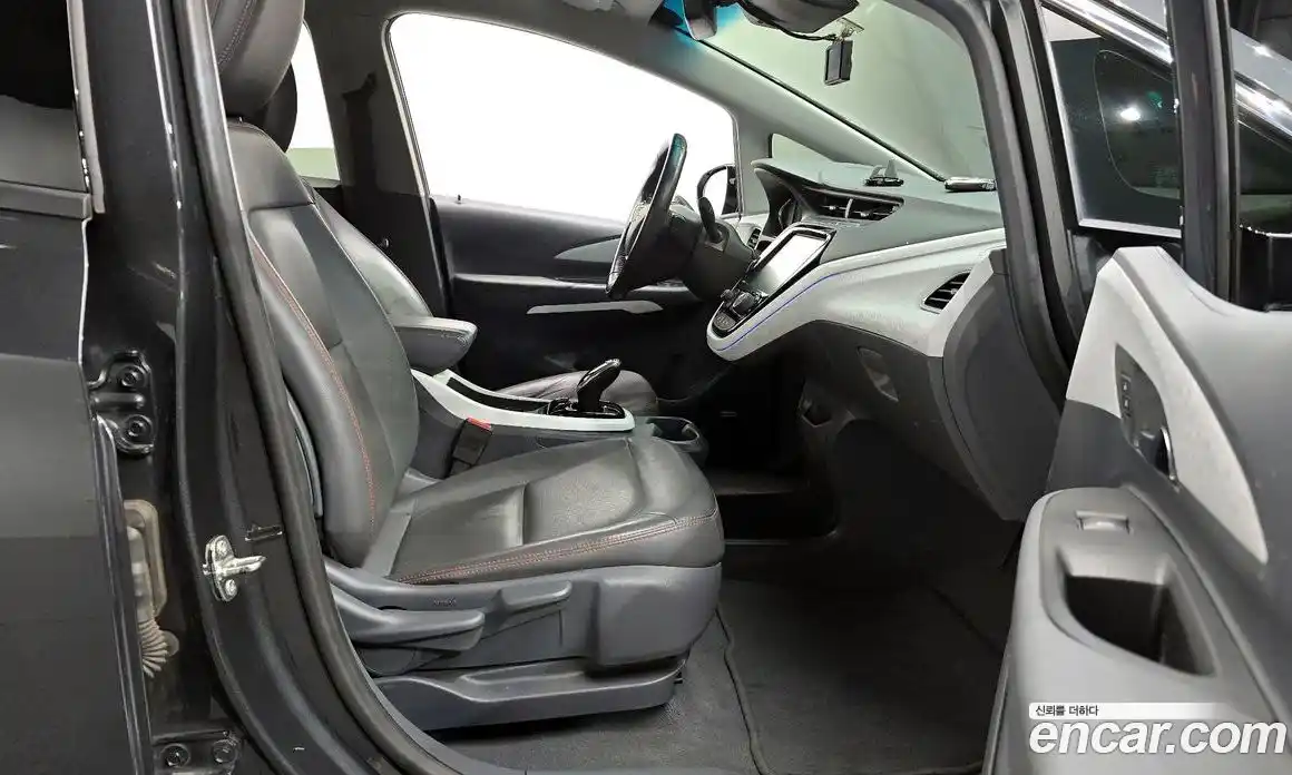 Chevrolet Bolt EV 2019 0.2 Автомат в Москве № 38508, фото 11