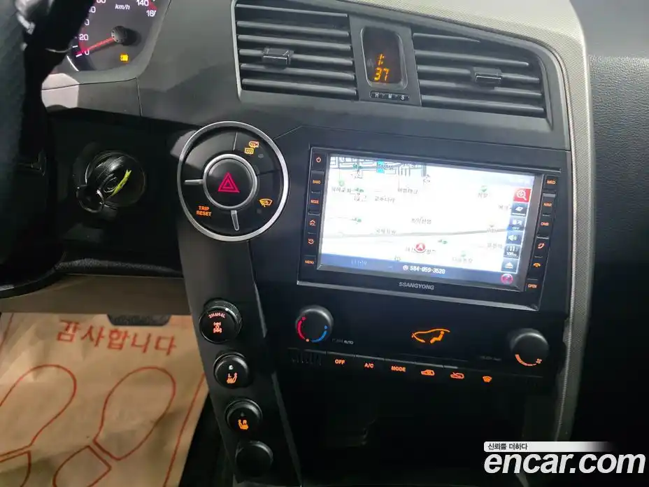 SsangYong Korando 2012 2.0 Автомат в Москве № 389178, фото 15