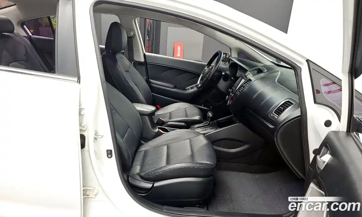 Kia K3 2013 1.6 Автомат в Москве № 50892, фото 11