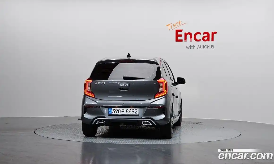 Kia Morning 2023 1.0 Автомат в Москве № 51520, фото 20