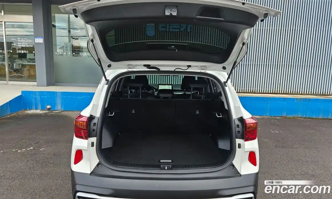 Kia Seltos 2023 1.6 Автомат в Москве № 52859, фото 19