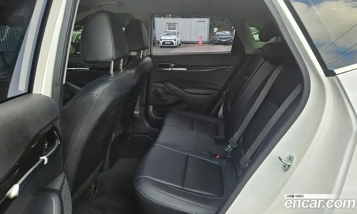 Kia Seltos 2023 1.6 Автомат в Москве № 52859, фото 8