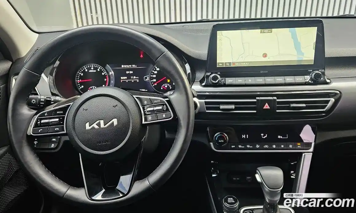 Kia Seltos 2023 1.6 Автомат в Москве № 52859, фото 10