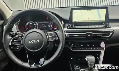 Kia Seltos 2023 1.6 Автомат в Москве № 52859, миниатюра 10