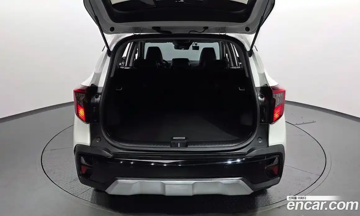 Kia Seltos 2023 1.6 Автомат в Москве № 55587, фото 20