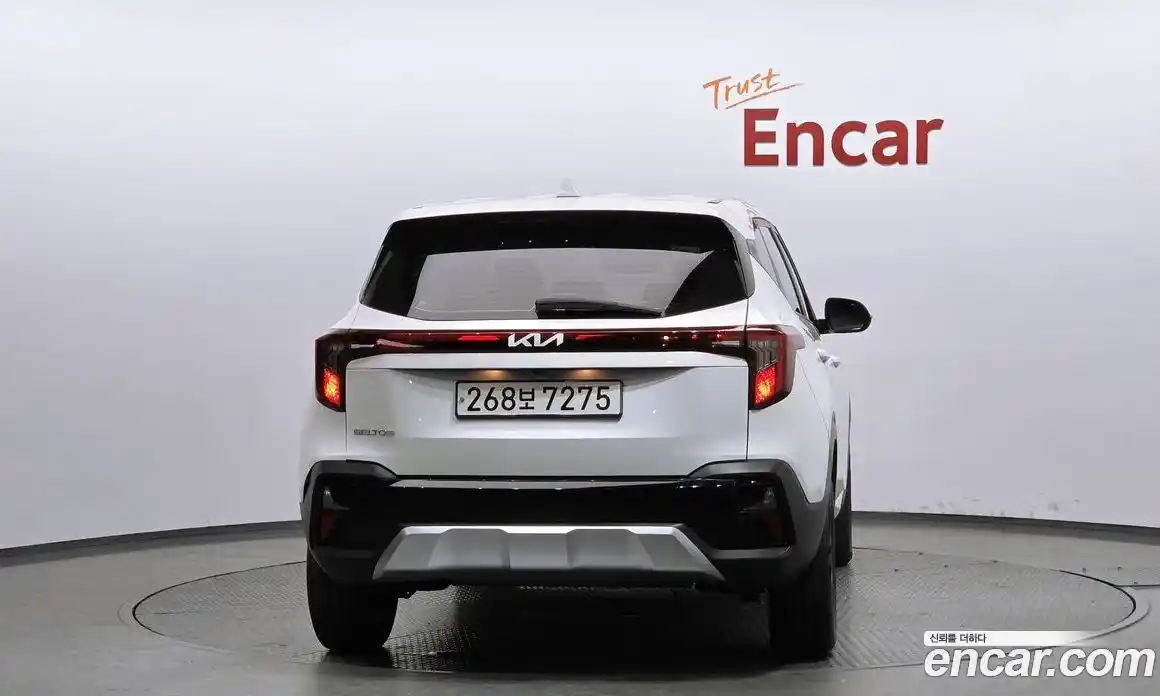 Kia Seltos 2023 1.6 Автомат в Москве № 55587, фото 4