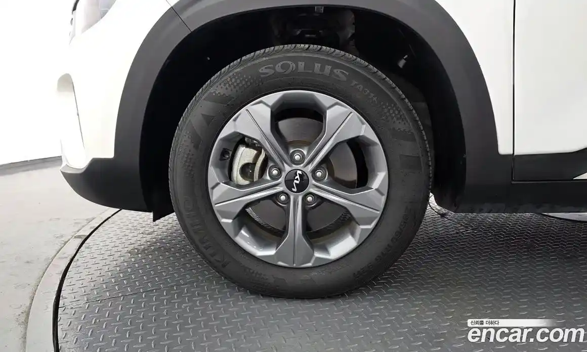 Kia Seltos 2023 1.6 Автомат в Москве № 55587, фото 5