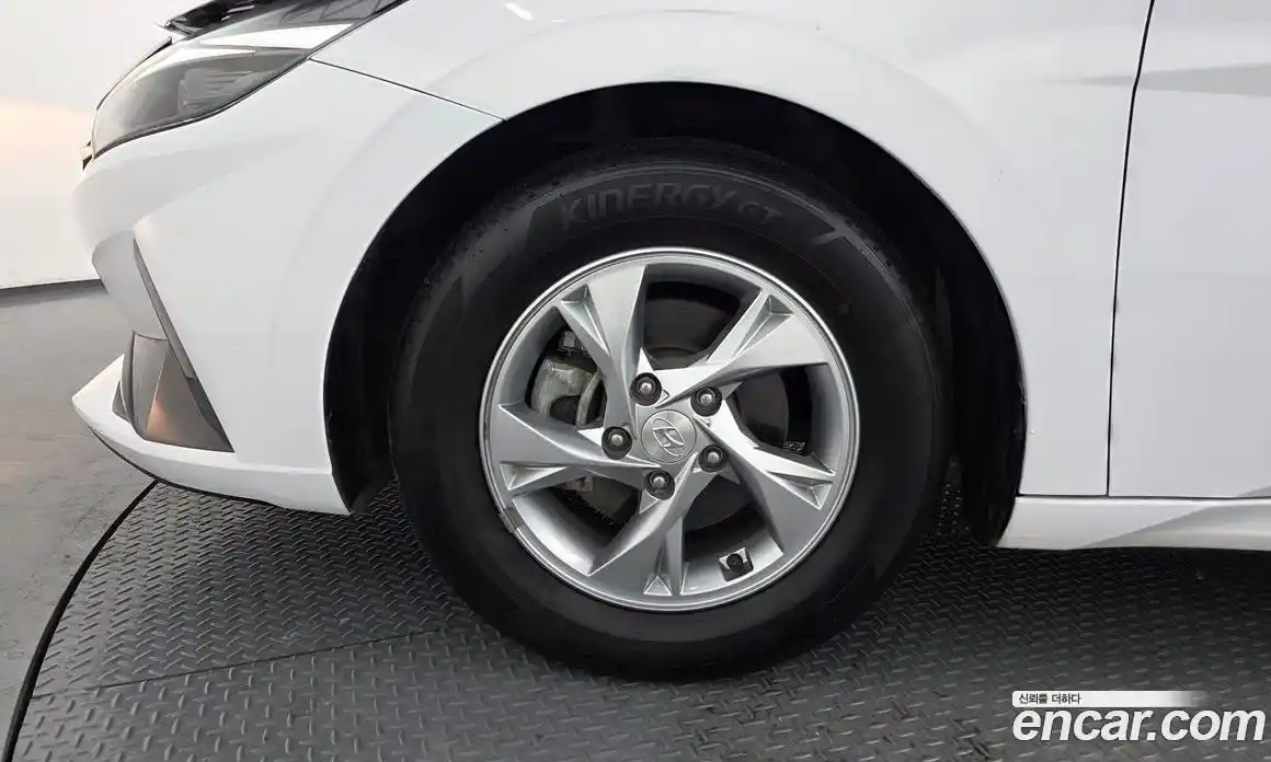 Hyundai Avante 2021 1.6 Автомат в Москве № 108728, фото 5