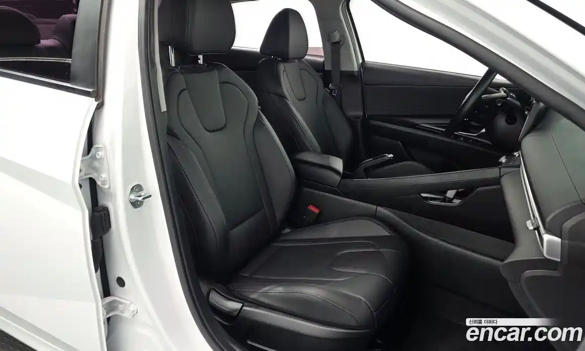 Hyundai Avante 2021 1.6 Автомат в Москве № 108728, фото 8