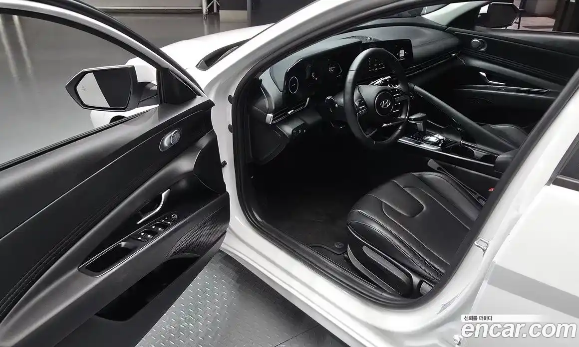 Hyundai Avante 2024 1.6 Автомат в Москве № 113254, фото 7