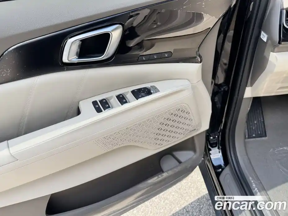 Kia Canival 2025 3.5 Автомат в Москве № 113937, фото 9