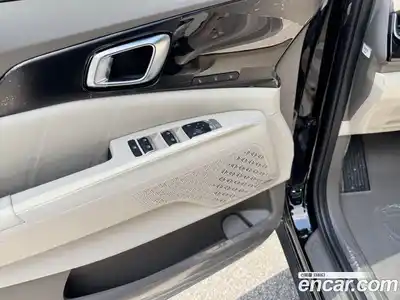 Kia Canival 2025 3.5 Автомат в Москве № 113937, миниатюра 9