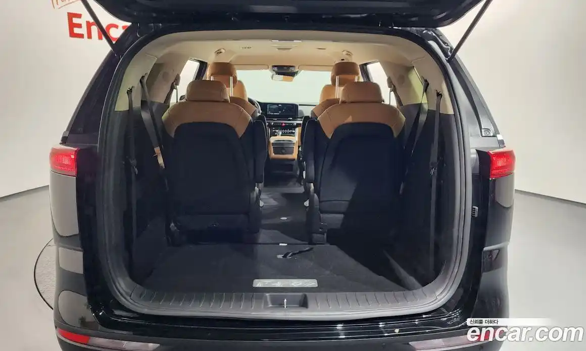 Kia Canival 2021 3.5 Автомат в Москве № 115390, фото 15