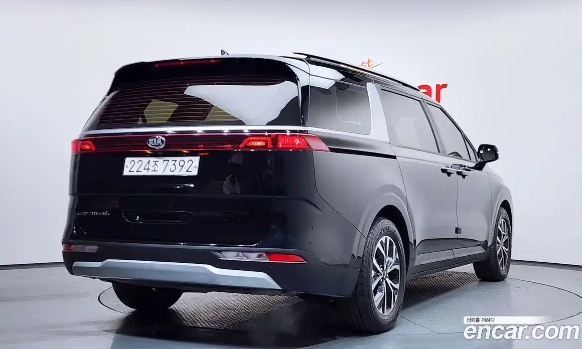 Kia Canival 2021 3.5 Автомат в Москве № 115390, фото 18