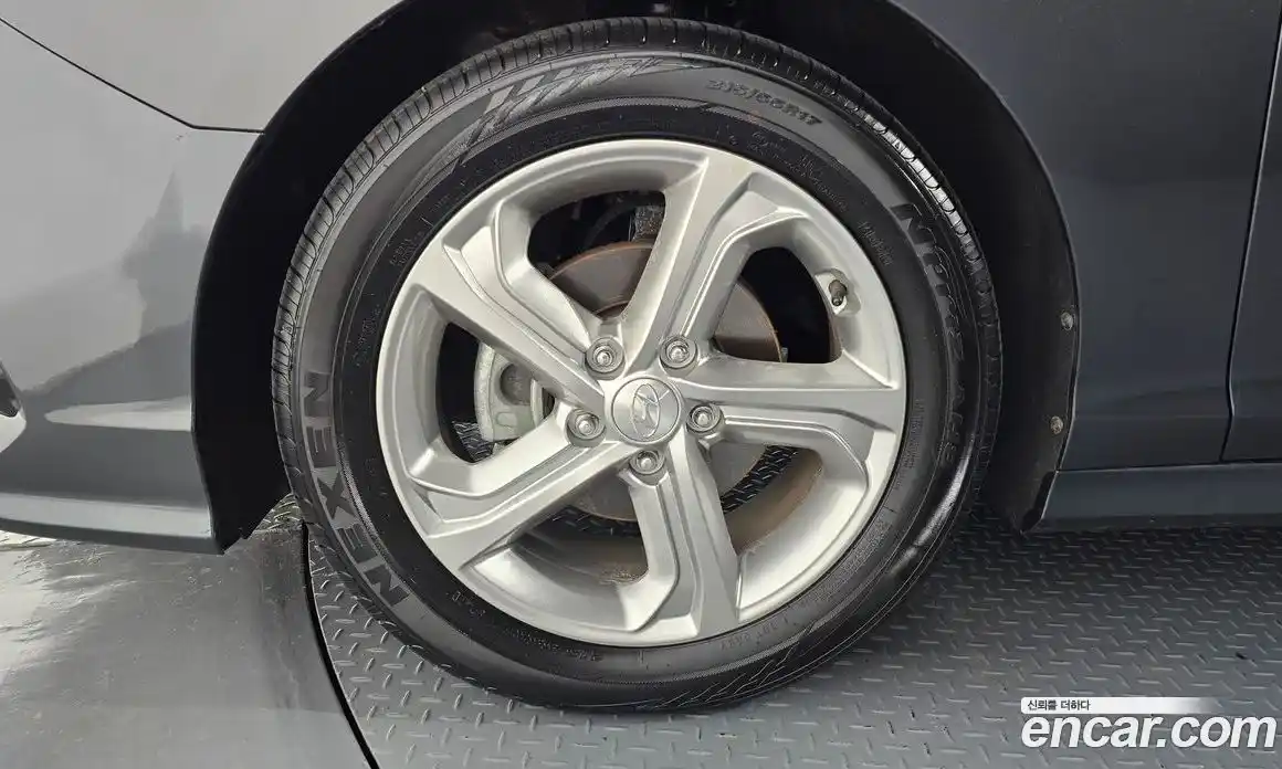 Hyundai Sonata 2019 2.0 Автомат в Москве № 119447, фото 15