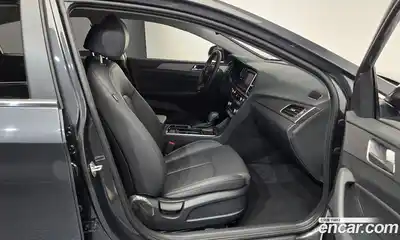 Hyundai Sonata 2019 2.0 Автомат в Москве № 119447, миниатюра 2
