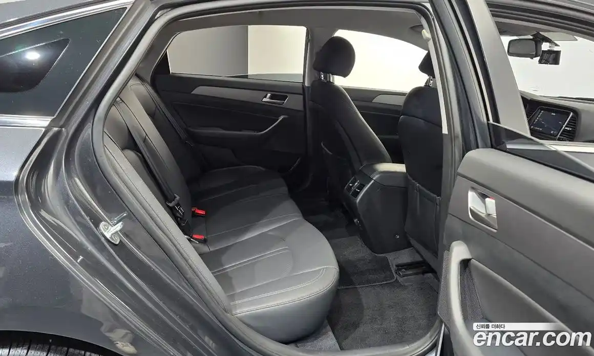 Hyundai Sonata 2019 2.0 Автомат в Москве № 119447, фото 6