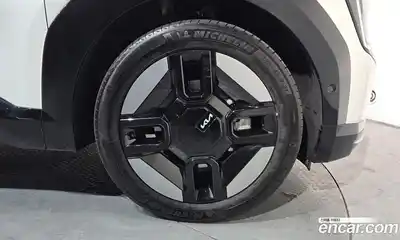 Kia EV9 2024 0.2 Автомат в Москве № 120715, миниатюра 5