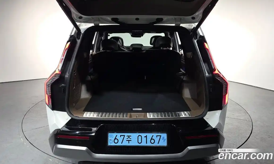 Kia EV9 2024 0.2 Автомат в Москве № 120715, фото 9