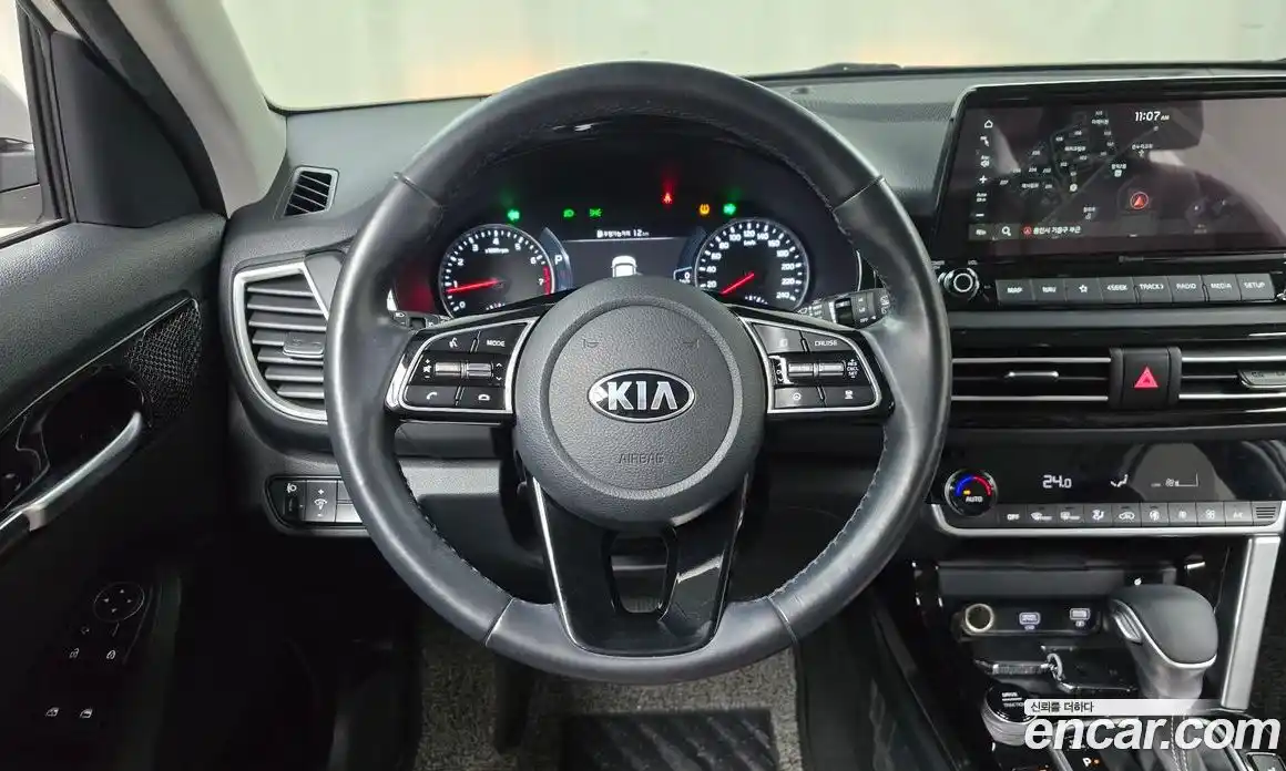 Kia Seltos 2022 1.6 Автомат в Москве № 120753, фото 17