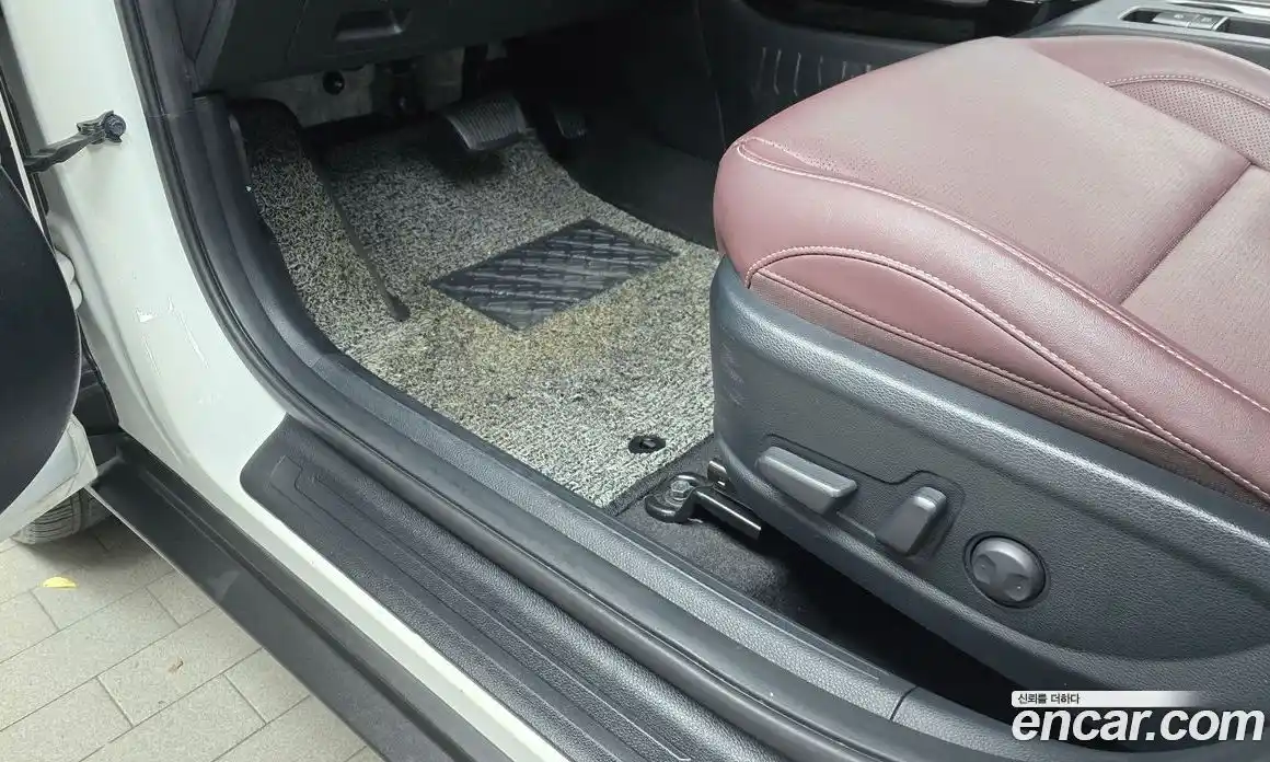 Kia Seltos 2022 1.6 Автомат в Москве № 120753, фото 3