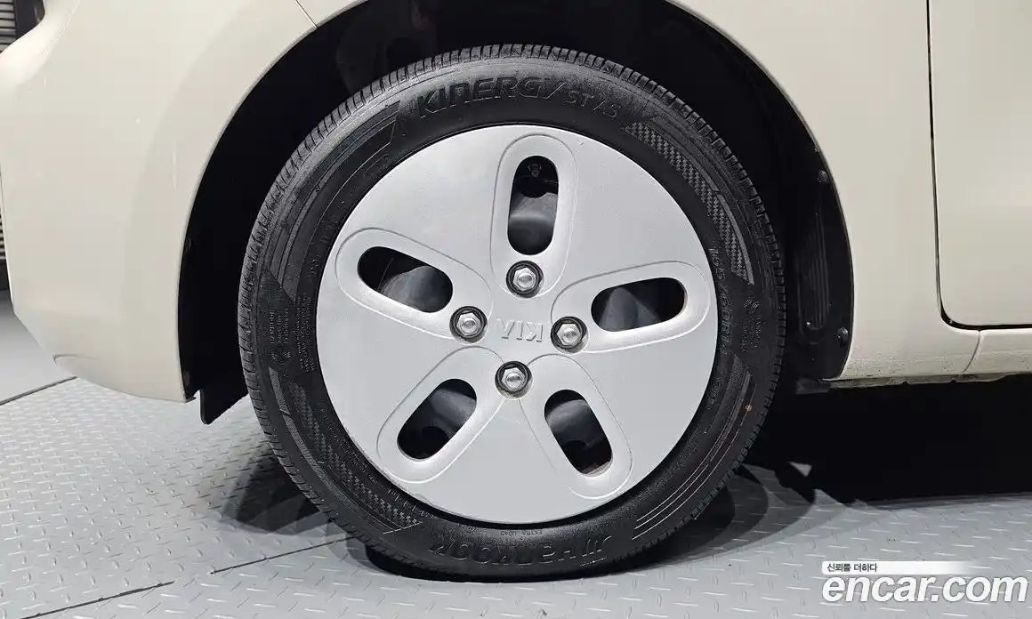 Kia Ray 2021 1.0 Автомат в Москве № 122003, фото 13