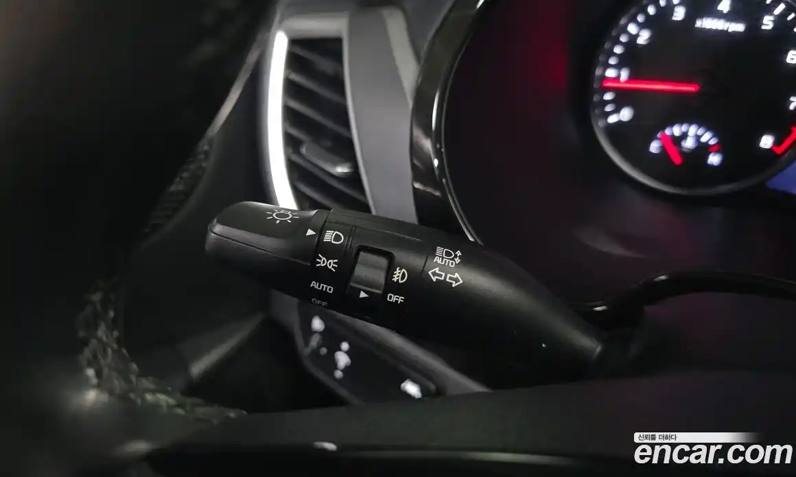 Kia Seltos 2023 1.6 Автомат в Москве № 132874, фото 19