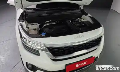 Kia Seltos 2023 1.6 Автомат в Москве № 132874, миниатюра 4