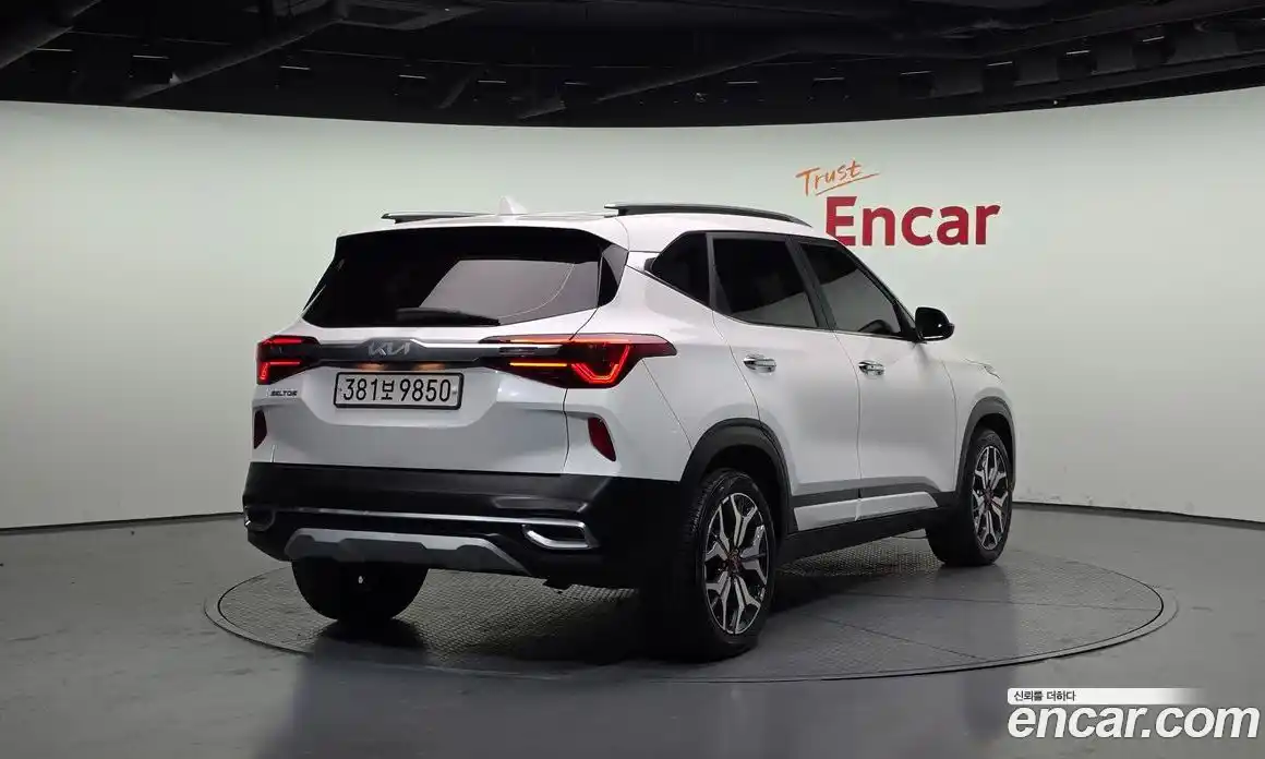 Kia Seltos 2023 1.6 Автомат в Москве № 132874, фото 5