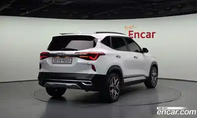 Kia Seltos 2023 1.6 Автомат в Москве № 132874, миниатюра 5