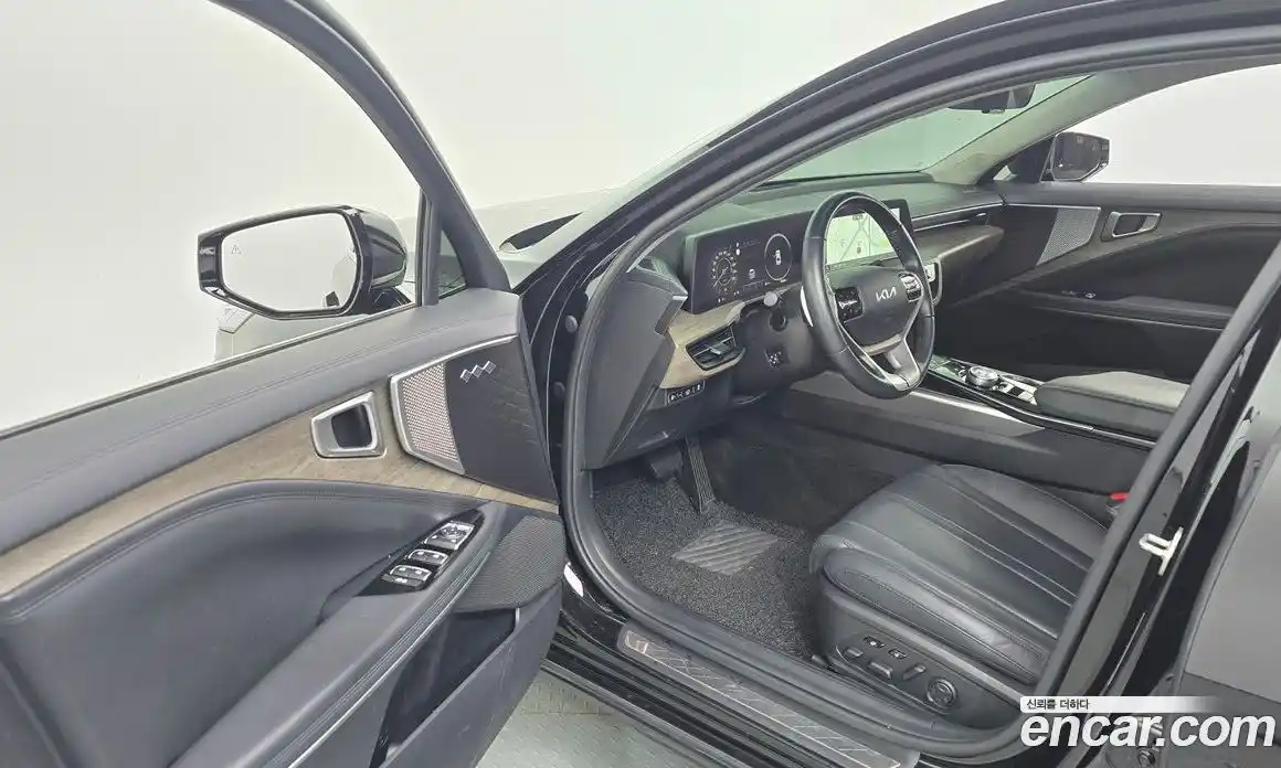 Kia K8 2023 2.5 Автомат в Москве № 133058, фото 1