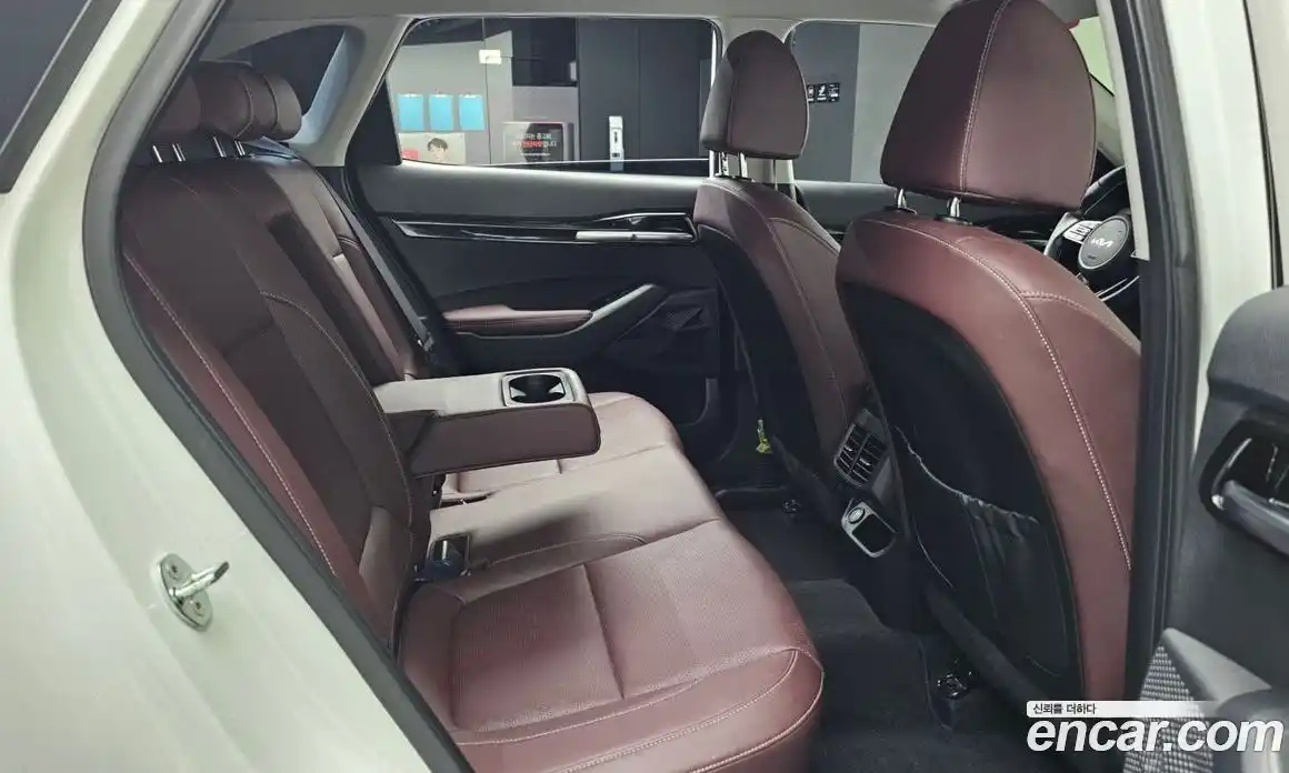 Kia Seltos 2023 1.6 Автомат в Москве № 133218, фото 18