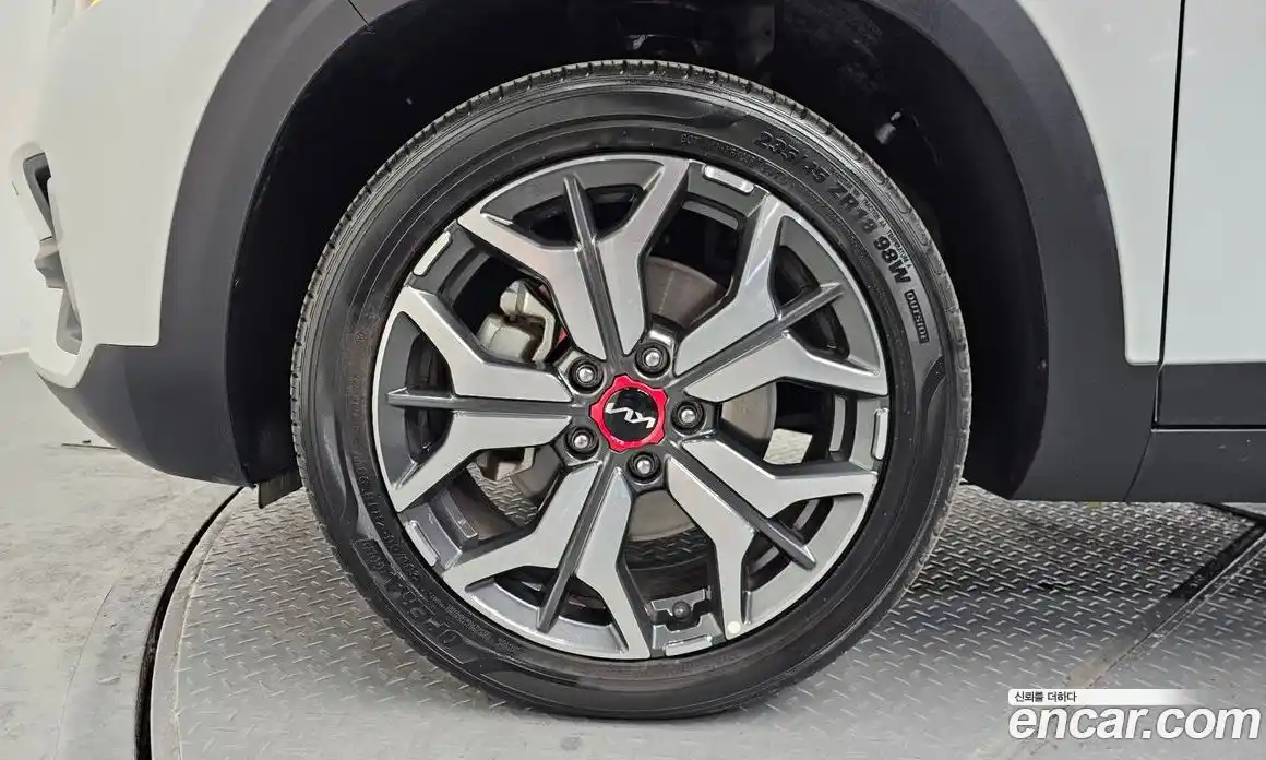 Kia Seltos 2023 1.6 Автомат в Москве № 133218, фото 10