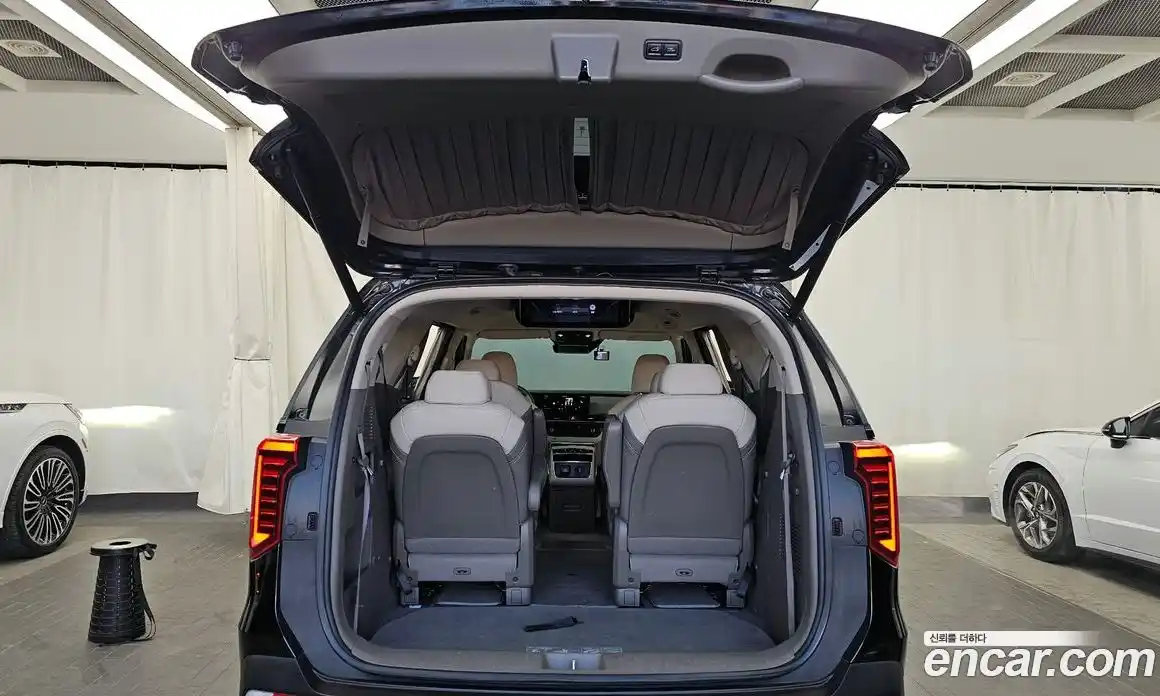 Kia Canival 2024 3.5 Автомат в Москве № 133589, фото 20