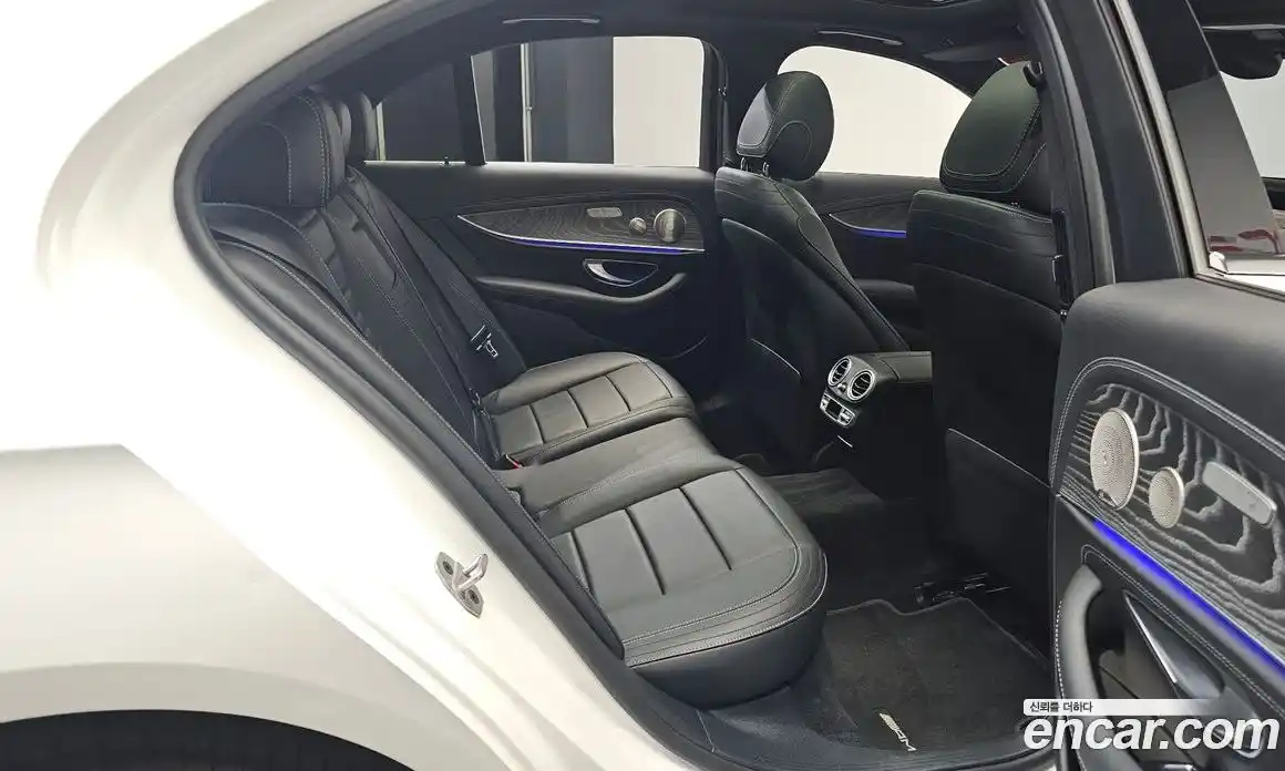 Mercedes-Benz E-Class 2021 2.0 Автомат в Москве № 139987, фото 12