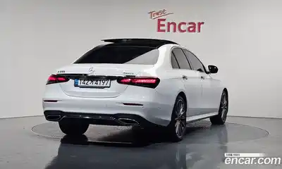 Mercedes-Benz E-Class 2021 2.0 Автомат в Москве № 139987, миниатюра 2
