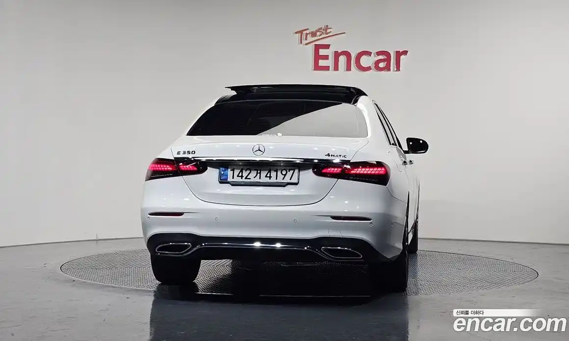 Mercedes-Benz E-Class 2021 2.0 Автомат в Москве № 139987, фото 4