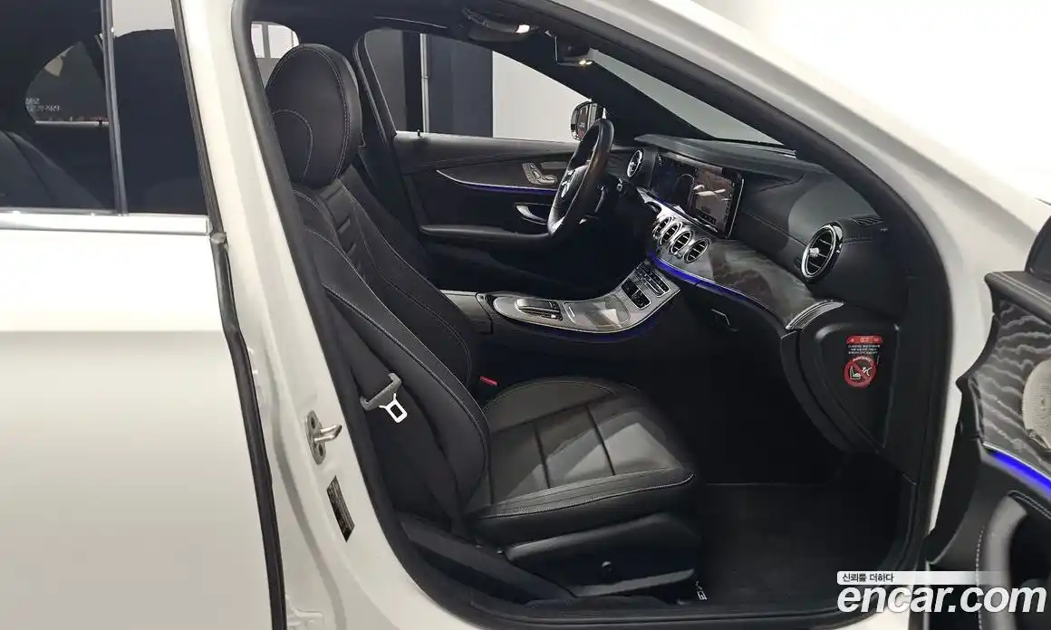 Mercedes-Benz E-Class 2021 2.0 Автомат в Москве № 139987, фото 10