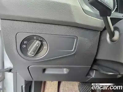 Volkswagen Tiguan 2018 2.0 Автомат в Москве № 141945, миниатюра 12