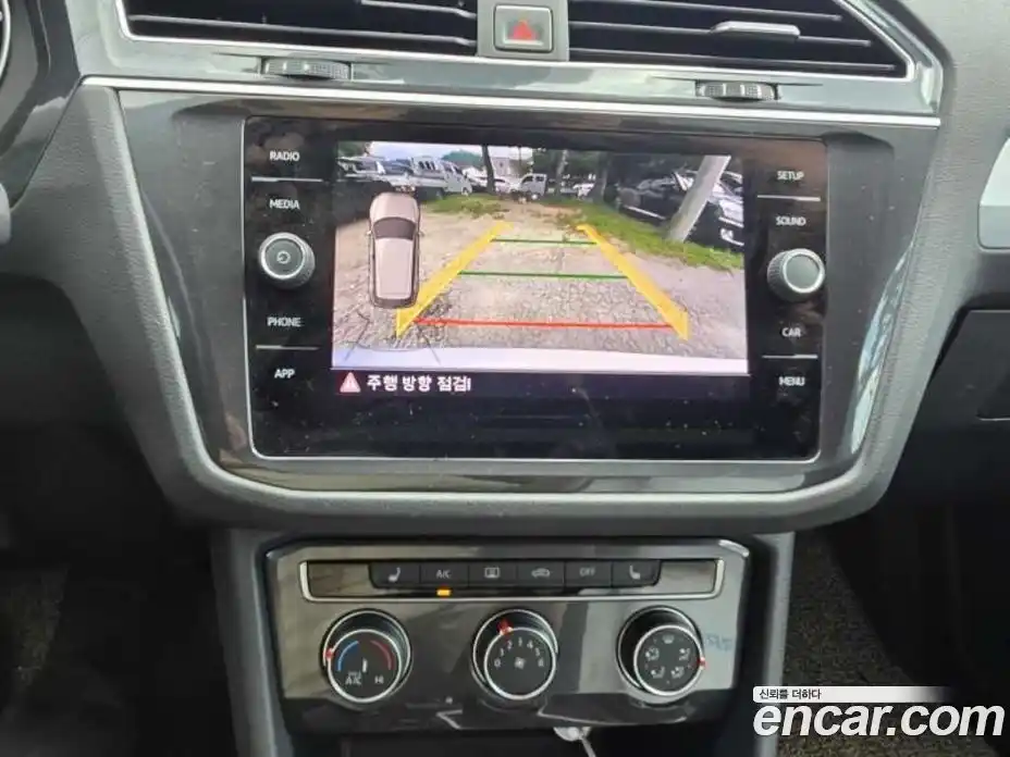 Volkswagen Tiguan 2018 2.0 Автомат в Москве № 141945, фото 14