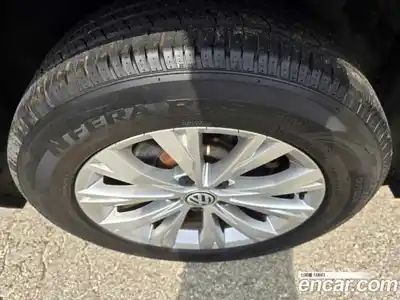 Volkswagen Tiguan 2018 2.0 Автомат в Москве № 141945, миниатюра 7