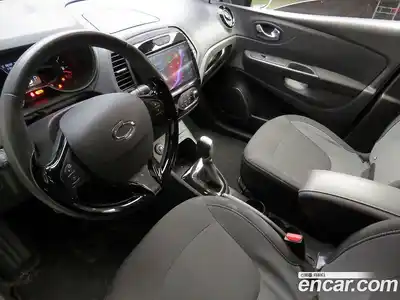 Renault QM3 2017 1.5 Автомат в Москве № 152347, миниатюра 7