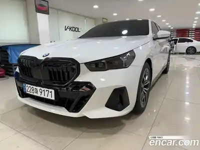 BMW 5-Series 2025 2.0 Автомат в Москве № 153133, миниатюра 3