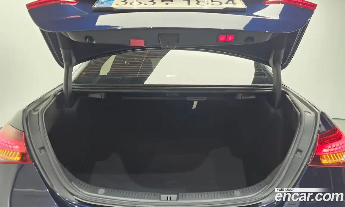 Mercedes-Benz E-Class 2020 2.0 Автомат в Москве № 160479, фото 12