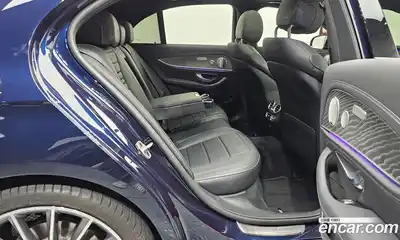 Mercedes-Benz E-Class 2020 2.0 Автомат в Москве № 160479, миниатюра 3