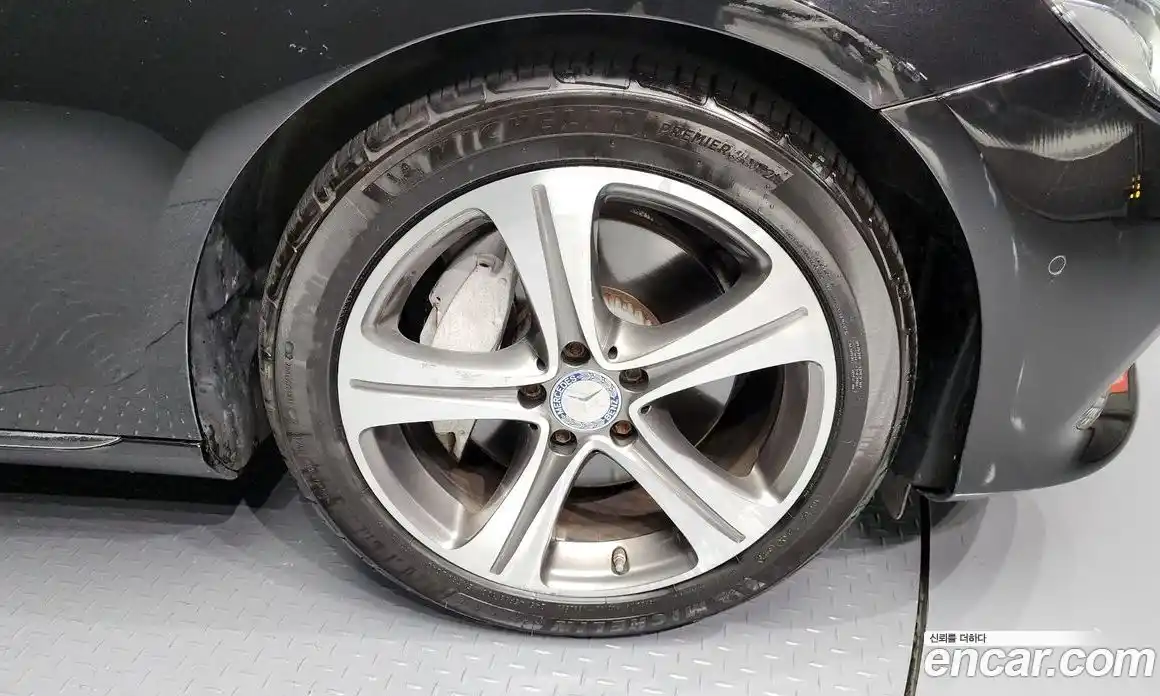 Mercedes-Benz E-Class 2017 2.0 Автомат в Москве № 160886, фото 13