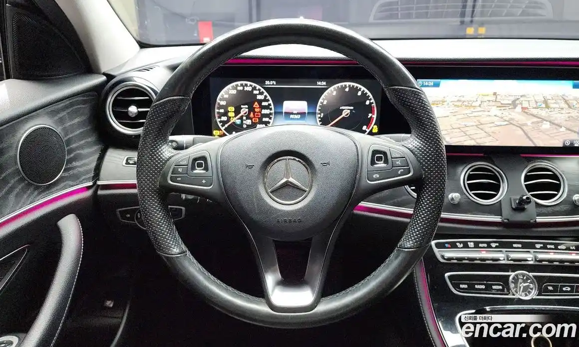 Mercedes-Benz E-Class 2017 2.0 Автомат в Москве № 160886, фото 17